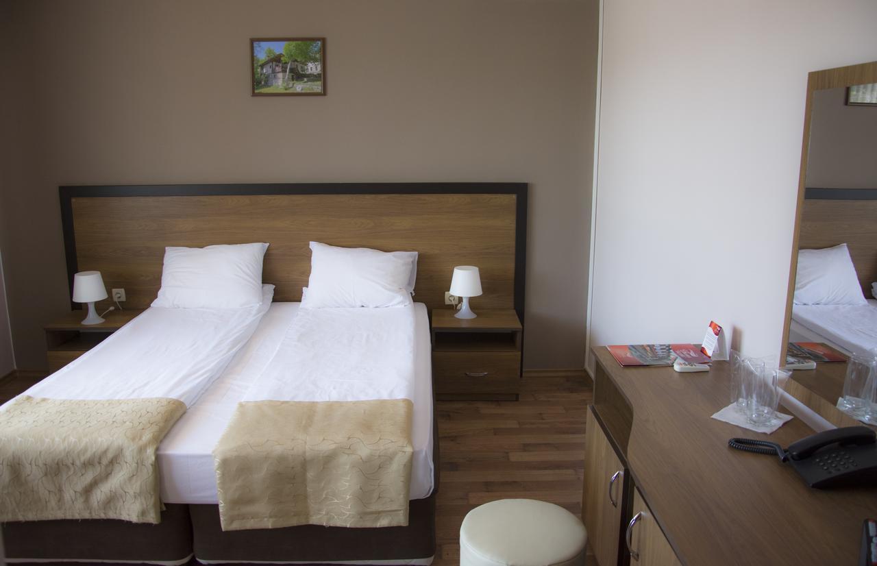 Spa Hotel Ivelia Dubnitsa Экстерьер фото